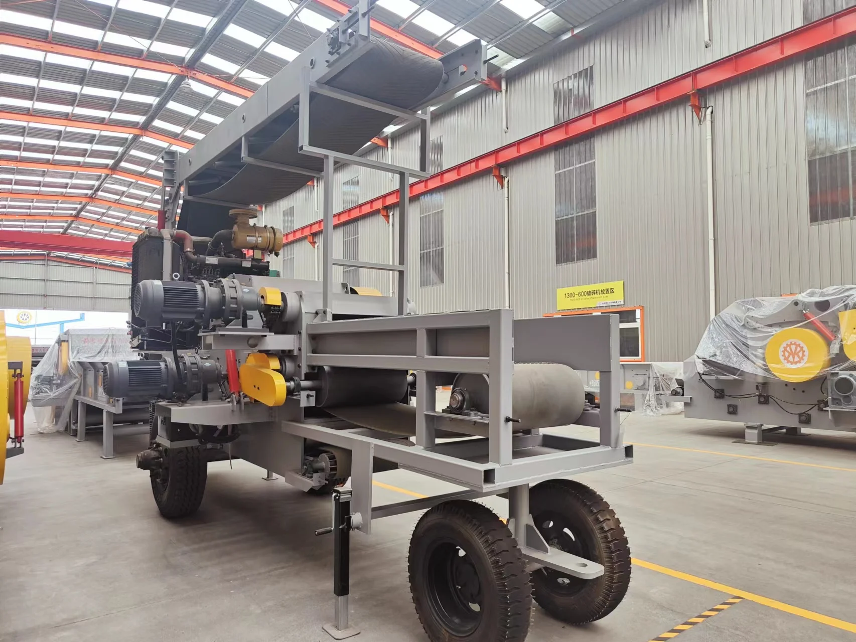 Rotex Master Good Price 20-30t/h Remote control stationary agriculture wastes drum wood crusher