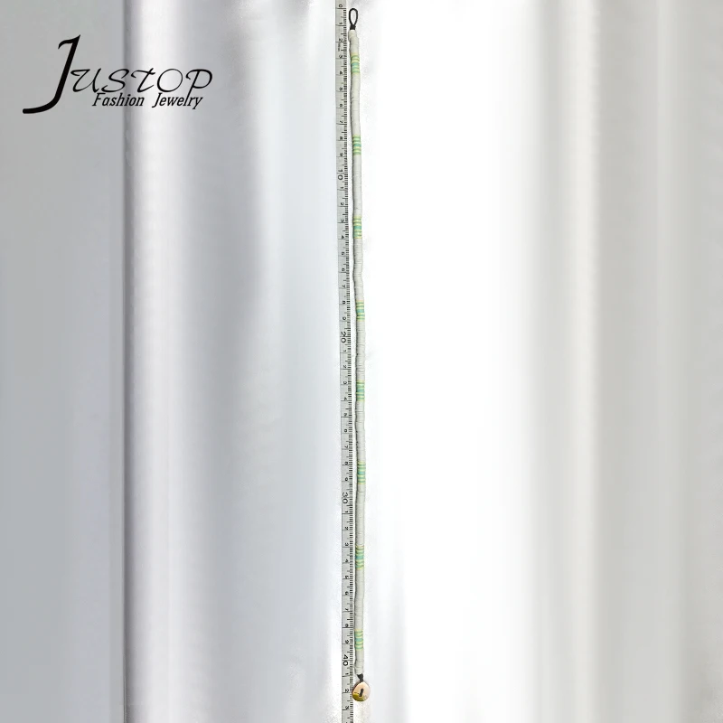 Модное ожерелье из белой полимерной глины для девочек