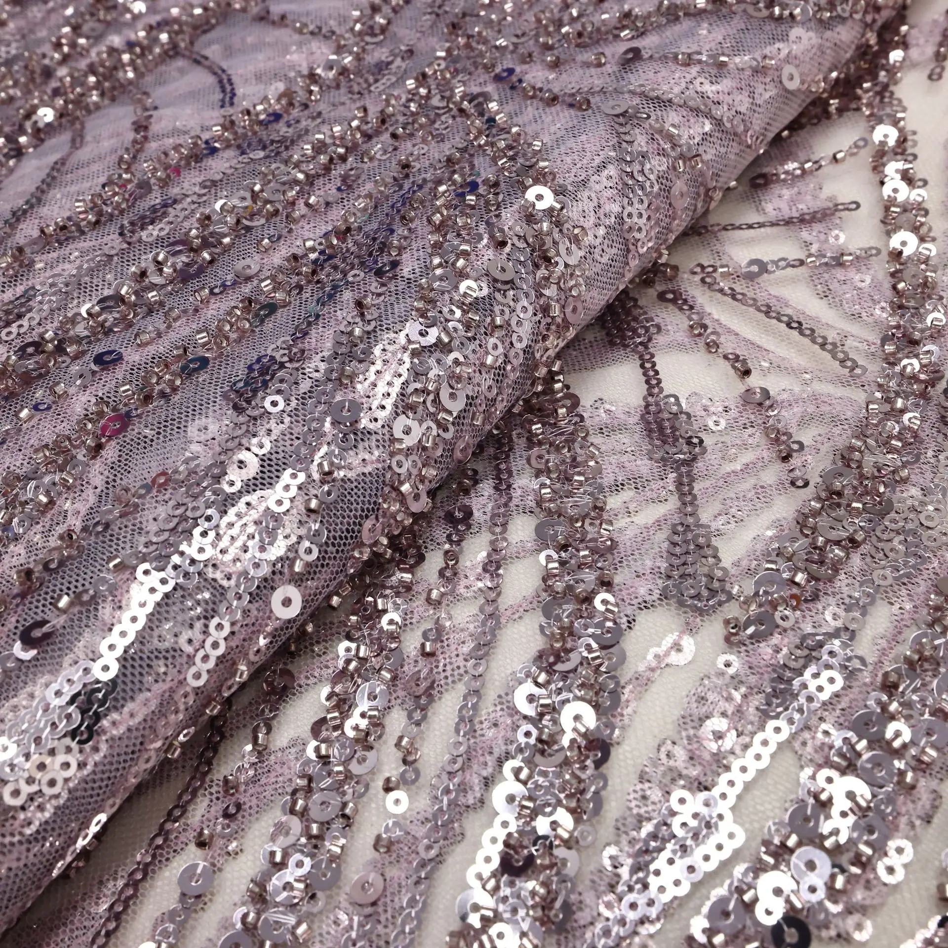 African Lace Fabric Evening Bead Fabric Lentejuelas de encaje de TUL bordadas Wedding Dress Purple Lavender Color Lace