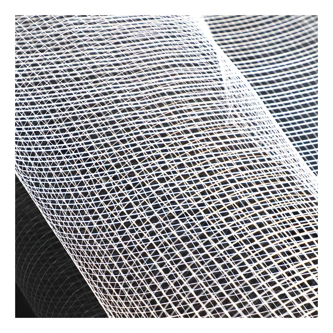China Mesh Fabric Knitted Net Tape Polyester Laid Scrims Mesh For Adhesive Tape Backing