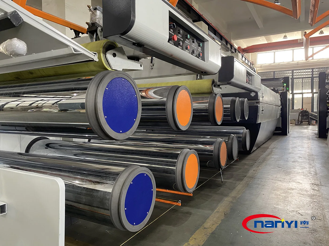 Линия по производству ирригационных труб HDPE с ленточным капельным пластиковым экструзионным устройством