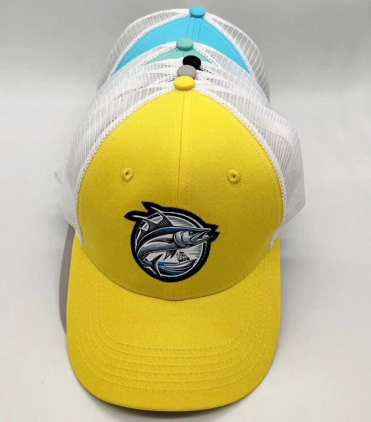 Custom Mesh Trucker Caps High Quality 6 Panel Baseball Cap Outdoor Sport Gorras Curved brim Mesh Trucker Hat With Patch logo