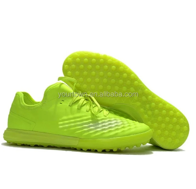 
2020 indoor vietnam factory new soccer shoes, football boots soccer shoes, cr7 wholesale soccer cleats shoes 