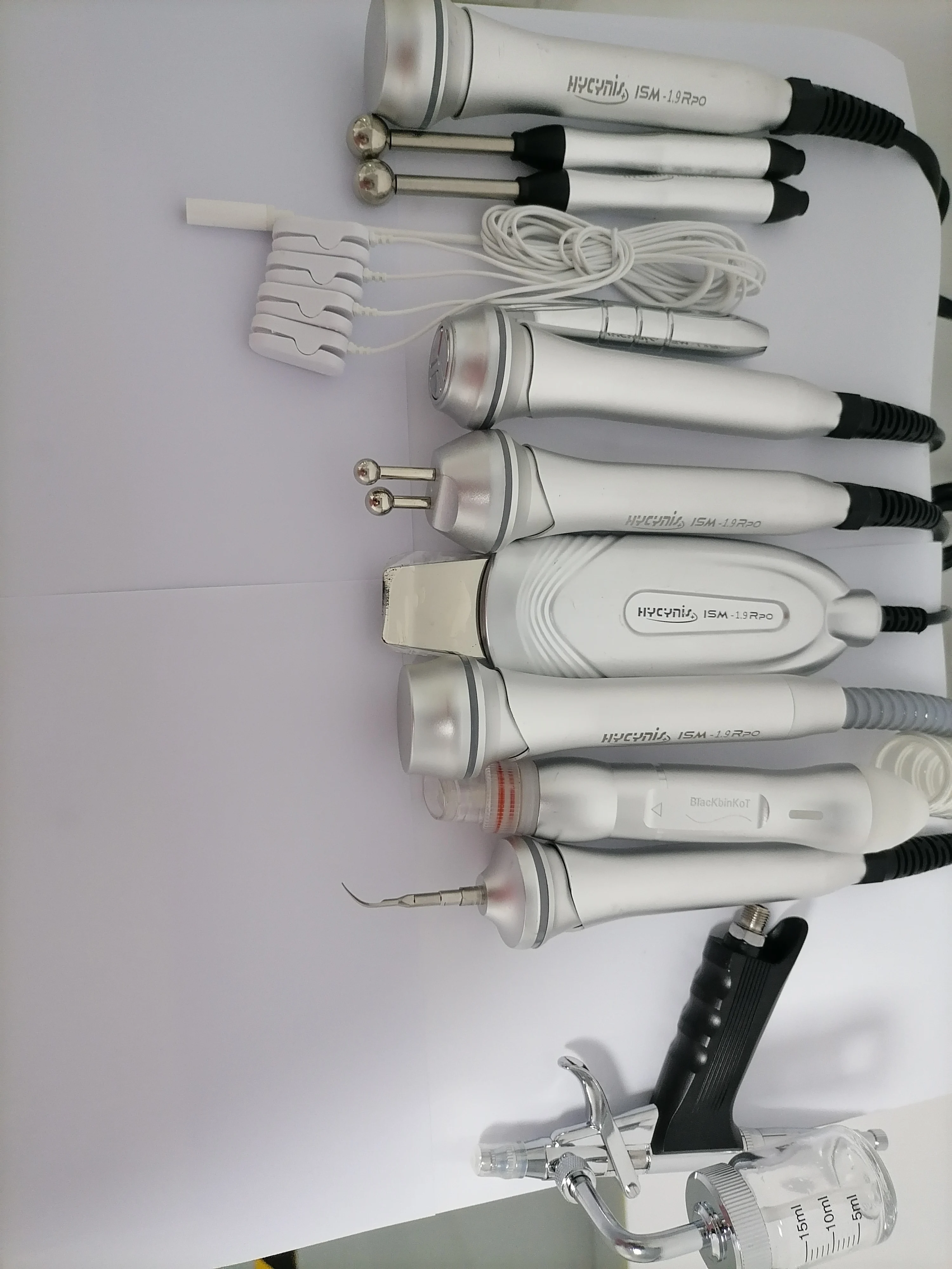 Black Pearl Skin Eye Management Multifunctional Hydro Dermabrasion Machine Aqua Peeling Skin Rejuvenation Oxygenated Facial Care