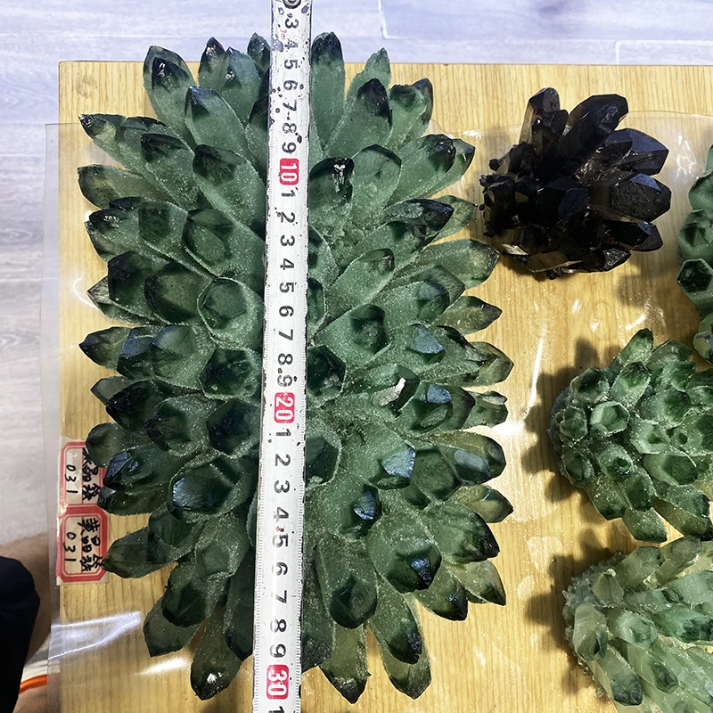 Wholesale Price Natural Crystal Clusters Crafts Crystal healing stone Feng Shui Stones
