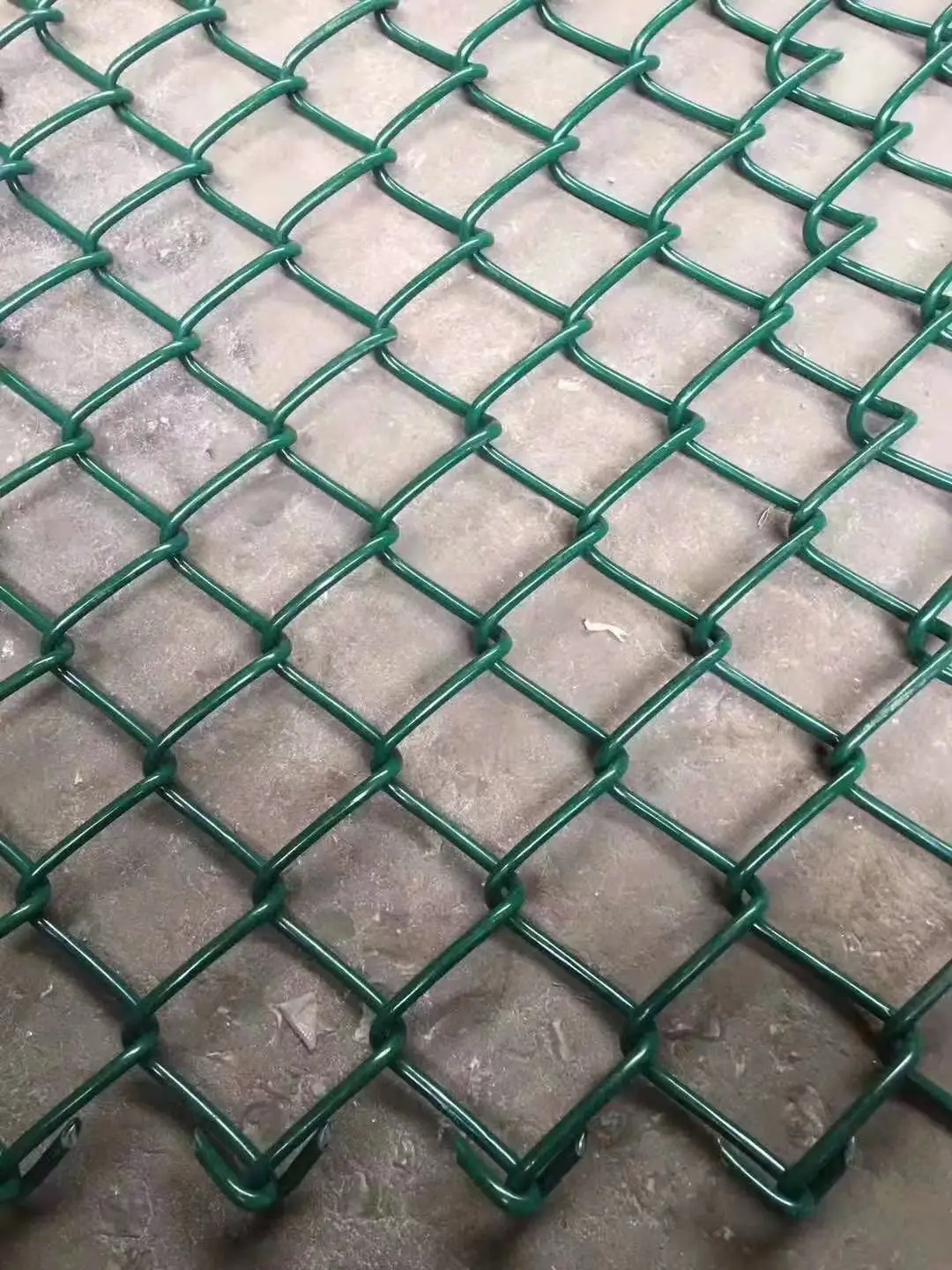 The factory sells fence manufacturing machine chain rod braiding machine galvanized iron chain link temporary fence board