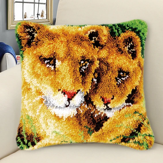 Custom  Printed Canvas Modern Latch Hook Animal Lion Patterns Pillow Cover Cushion  Kits for Adults Beginners