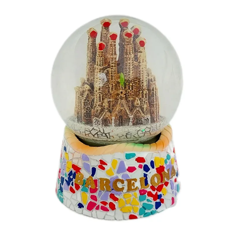 Custom glass water globe resin crafts tourist souvenir Colorado Barcelona Finland Prague Chicago Denver New York snow globe