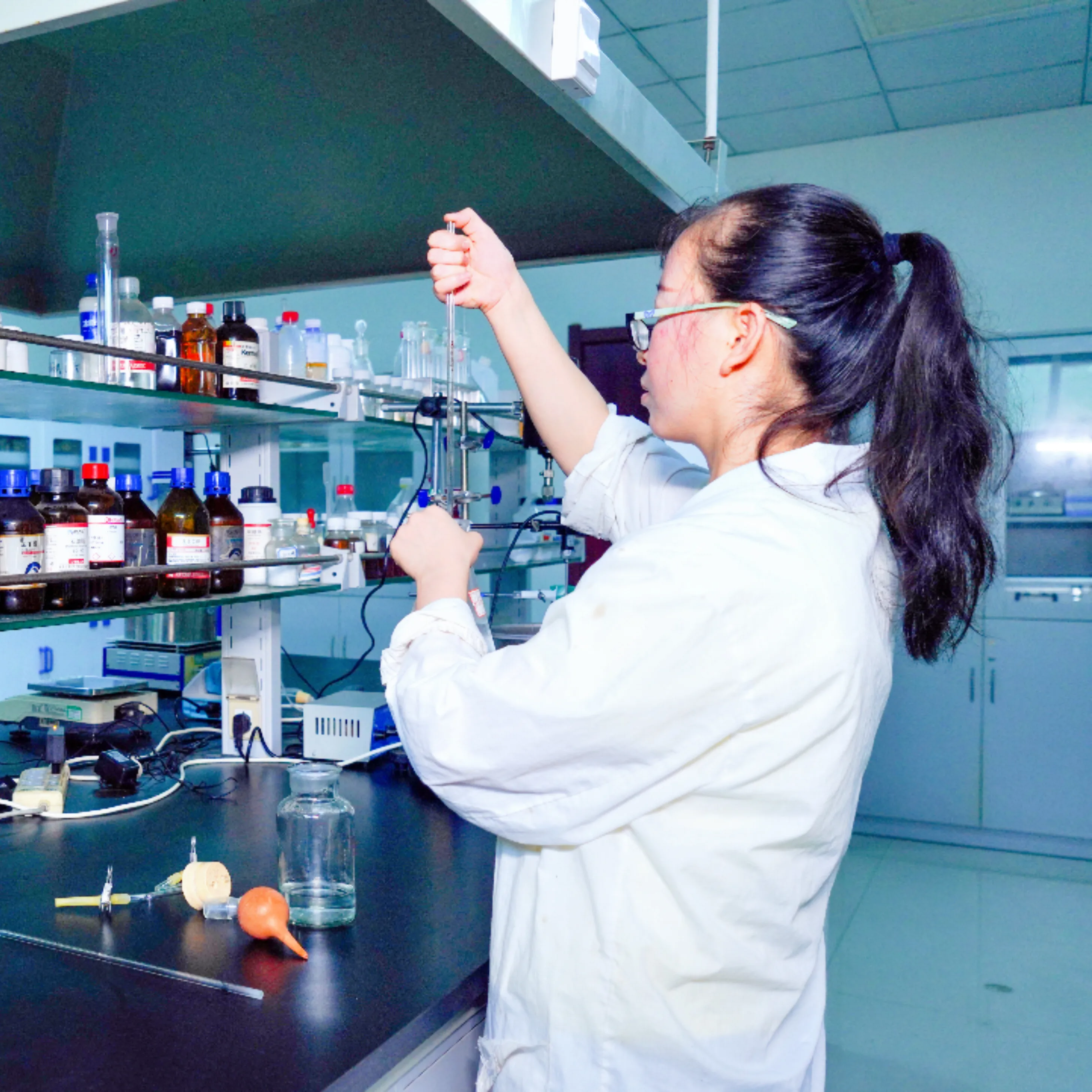 Oil demulsifier oil-water separation solid-liquid separation agent oil field wastewater dewatering treatment