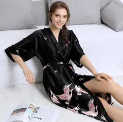 2022 New products japanese print kimono wholesale silk bathrobe woman
