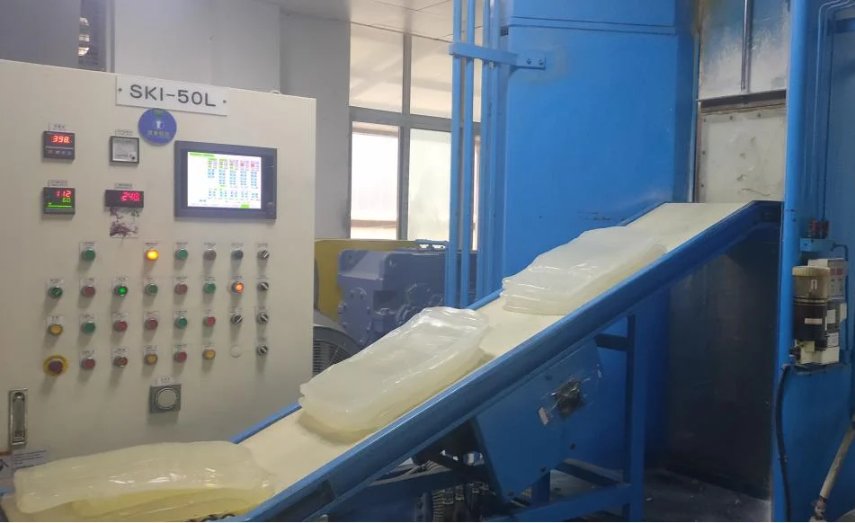 Improved Low Temperature Bisphenol curable FKM FPM rubber Fluoroelastomers for compression transfer injection molding of o-ring