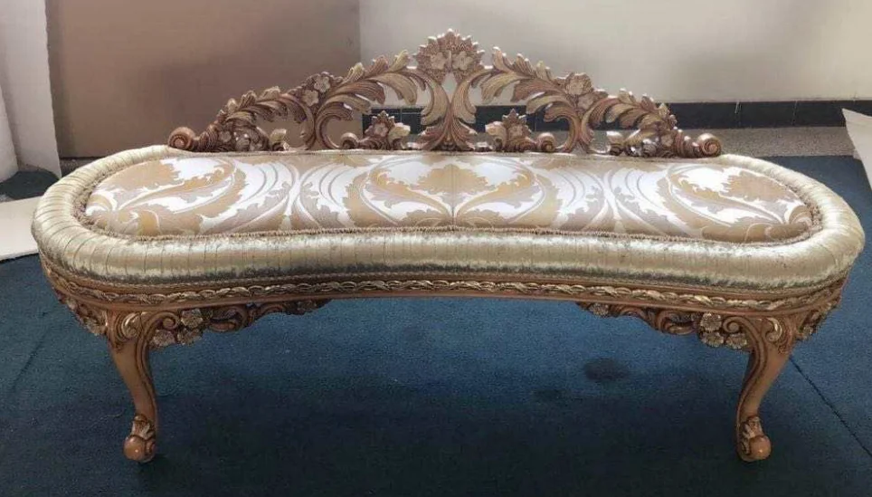 Luxury Bedroom Furniture Beautiful Designed Wood Carved Bed Bench