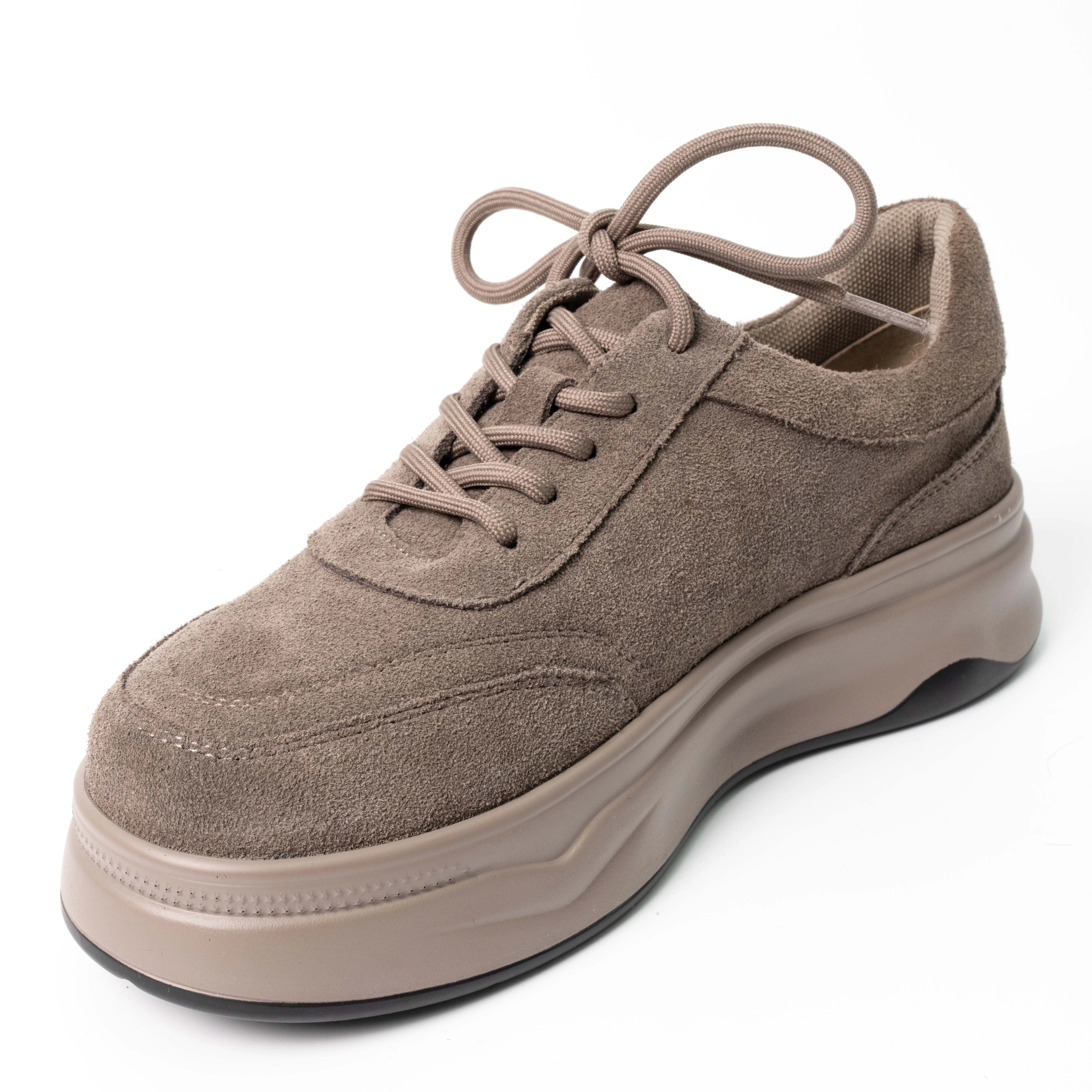 YZY wholesale OEM women grey cow suede sports and casual shoes