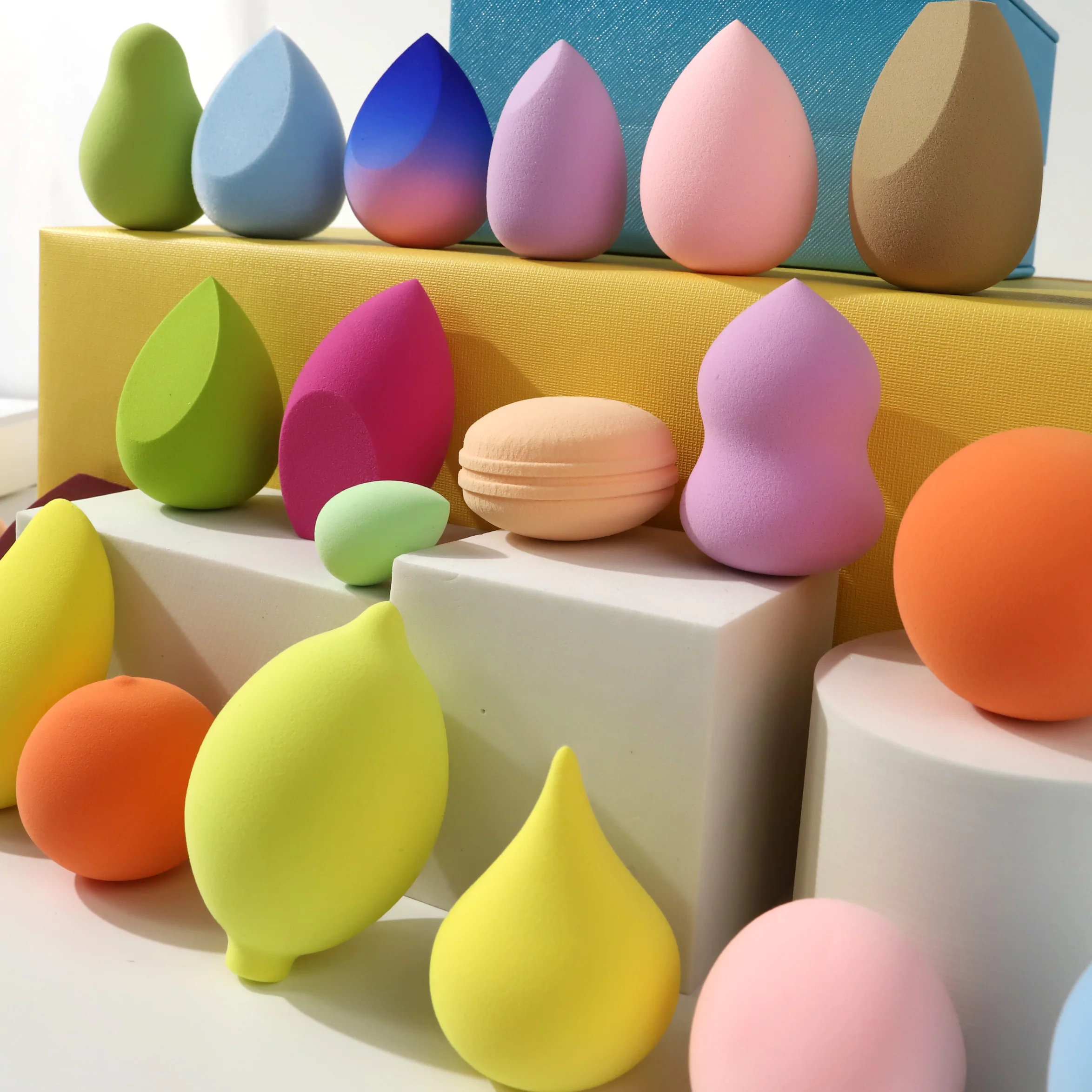 Wholesale skin-friendly makeup sponges different shapes washable makeup sponge blender