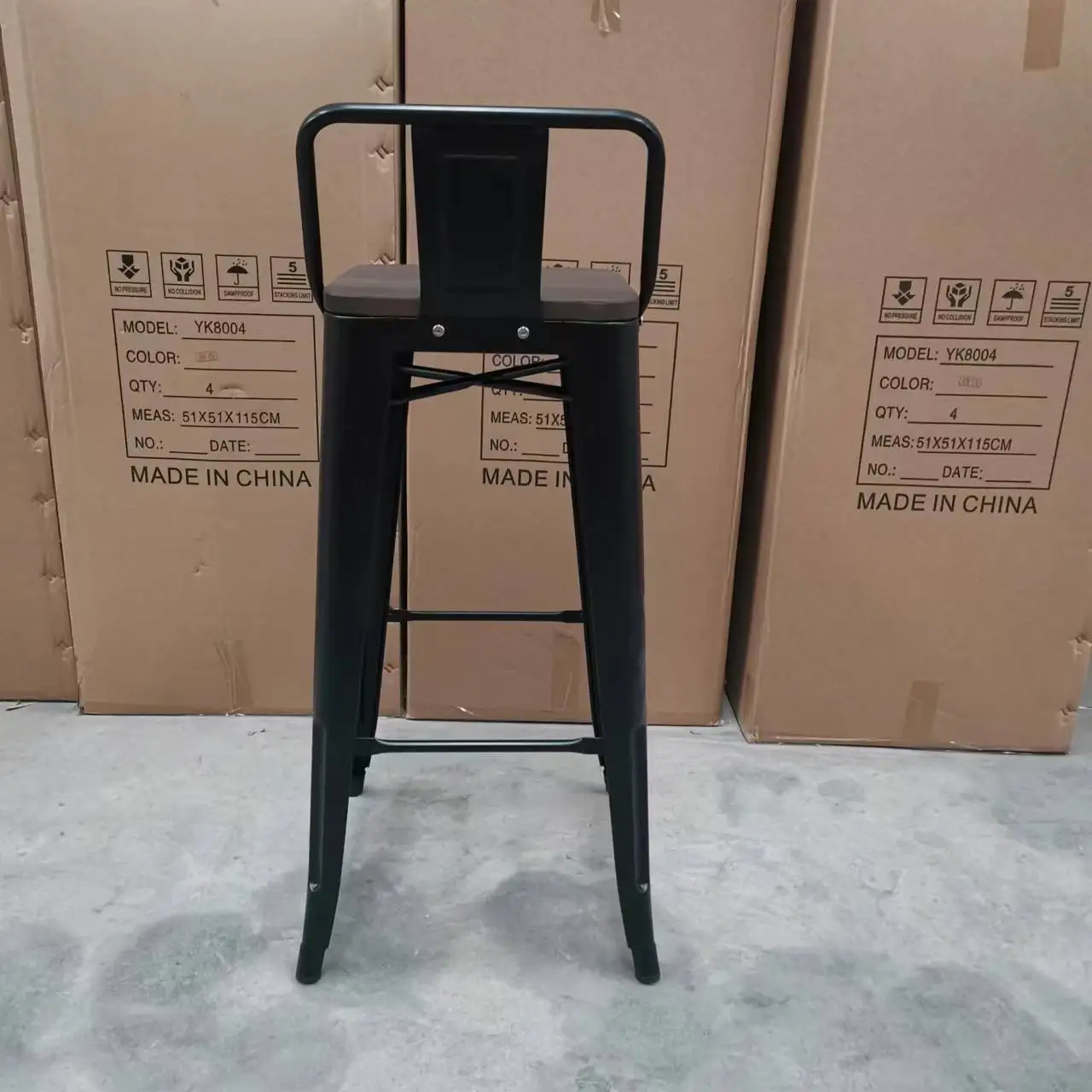 Wholesale Factory Made high bar fashion cheap metal bar chair with wooden seat