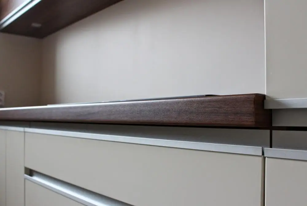 
Shengxin aluminium extruded profiles connector accessories for kitchen door and kitchen cabinet 