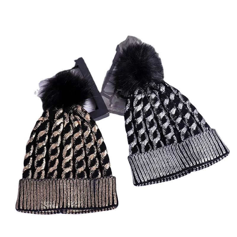 Для девочек Вязаный искусственный мех теплый зимний головной убор для женщин фольга масло напечатаны; Декор в виде золотистых металлических однотонная черная шапка с помпоном из искусственного меха
