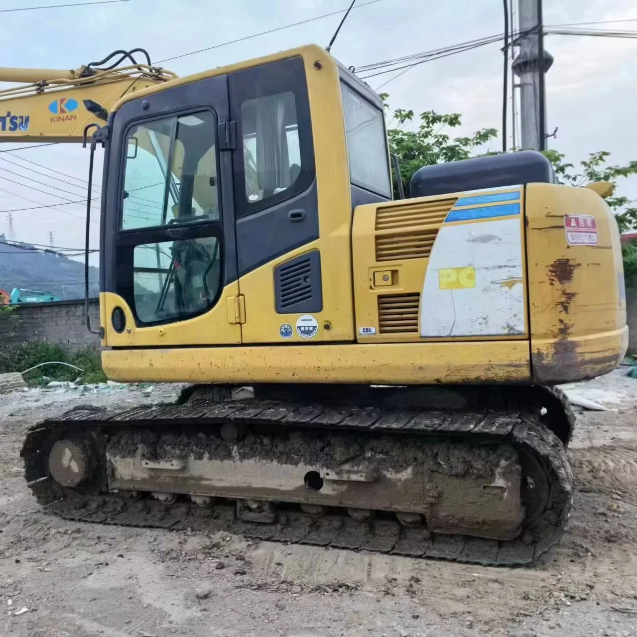 Komatsu 120-8 Machines Used Excavators Outdoor Crawler Small Excavators Multi-purpose Machines
