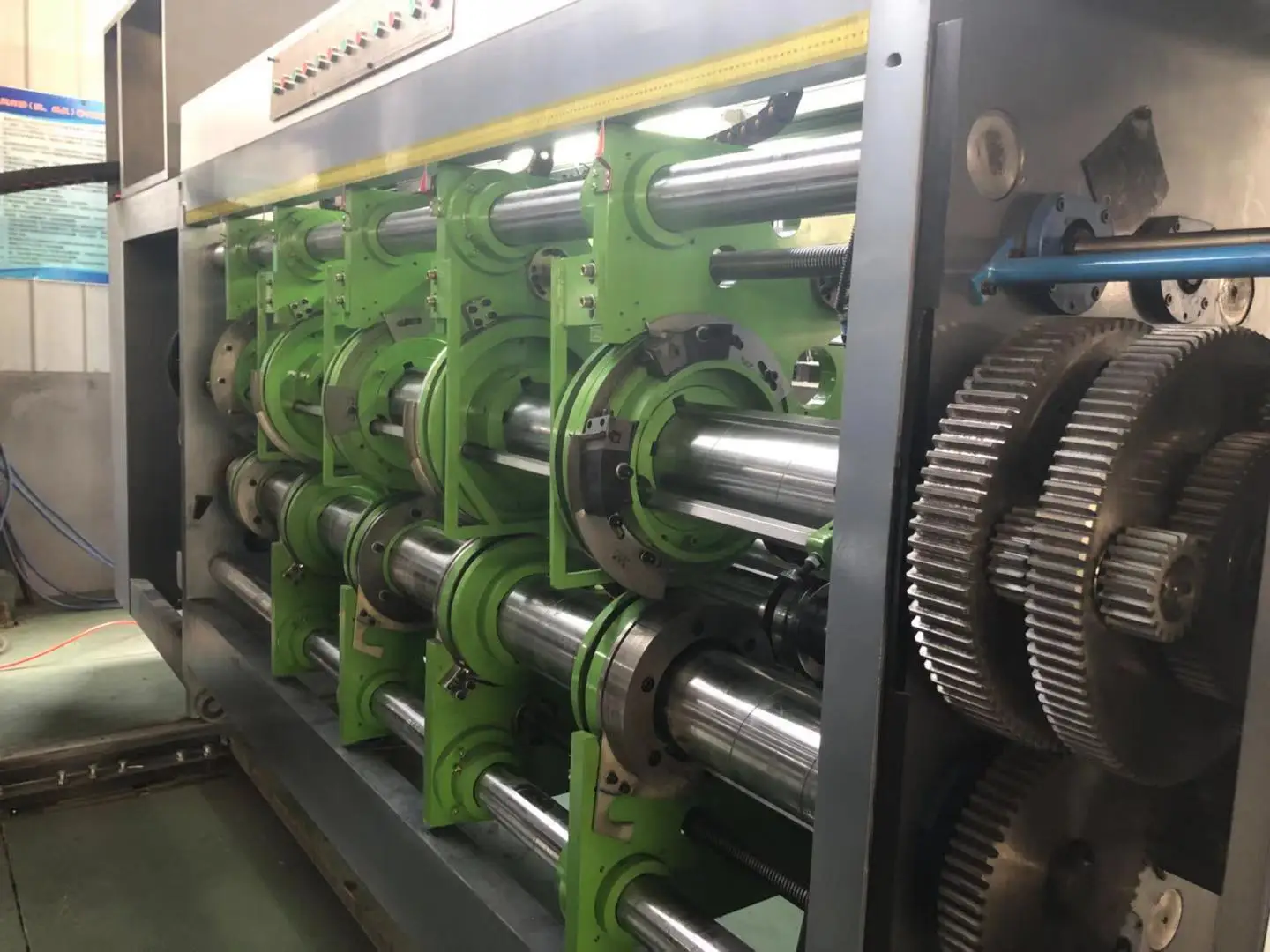 QH-гофрированный картонный ящик флексографский слот для печати ротационная машина высечки