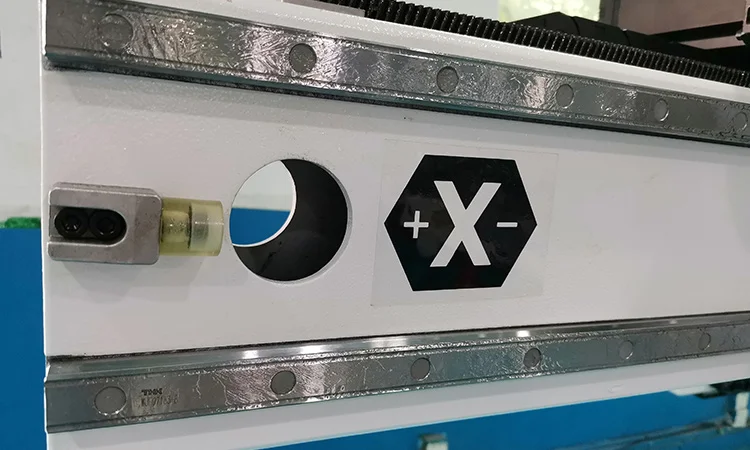 
Customized High Quality Manufacturing Plant Robot Hand Product Picking Plastic Parts Injection Molding Automation Robot 