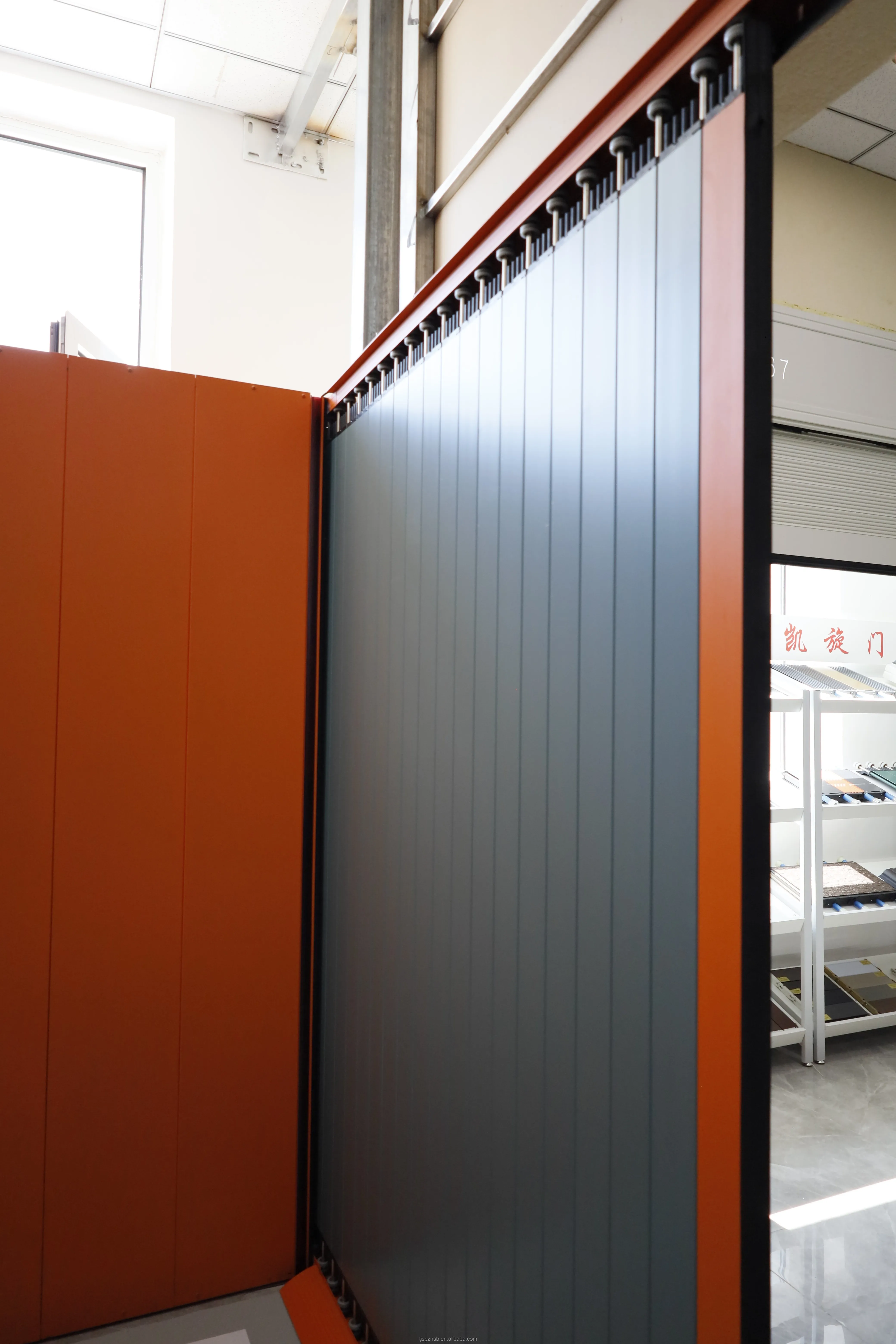 Slat Design Automatic Sectional Garage Door Vertical Wood Steel Glass Prettywood Modern Warehouse Windproof Tempered Glass House