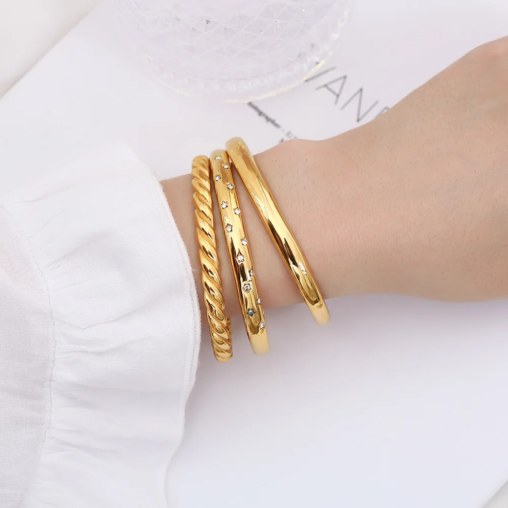 Luxury New Design Zircon Non Tarnish 18k Gold Plated Stainless Steel Cuff Waterproof Fashion Jewelry Bracelets Bangle