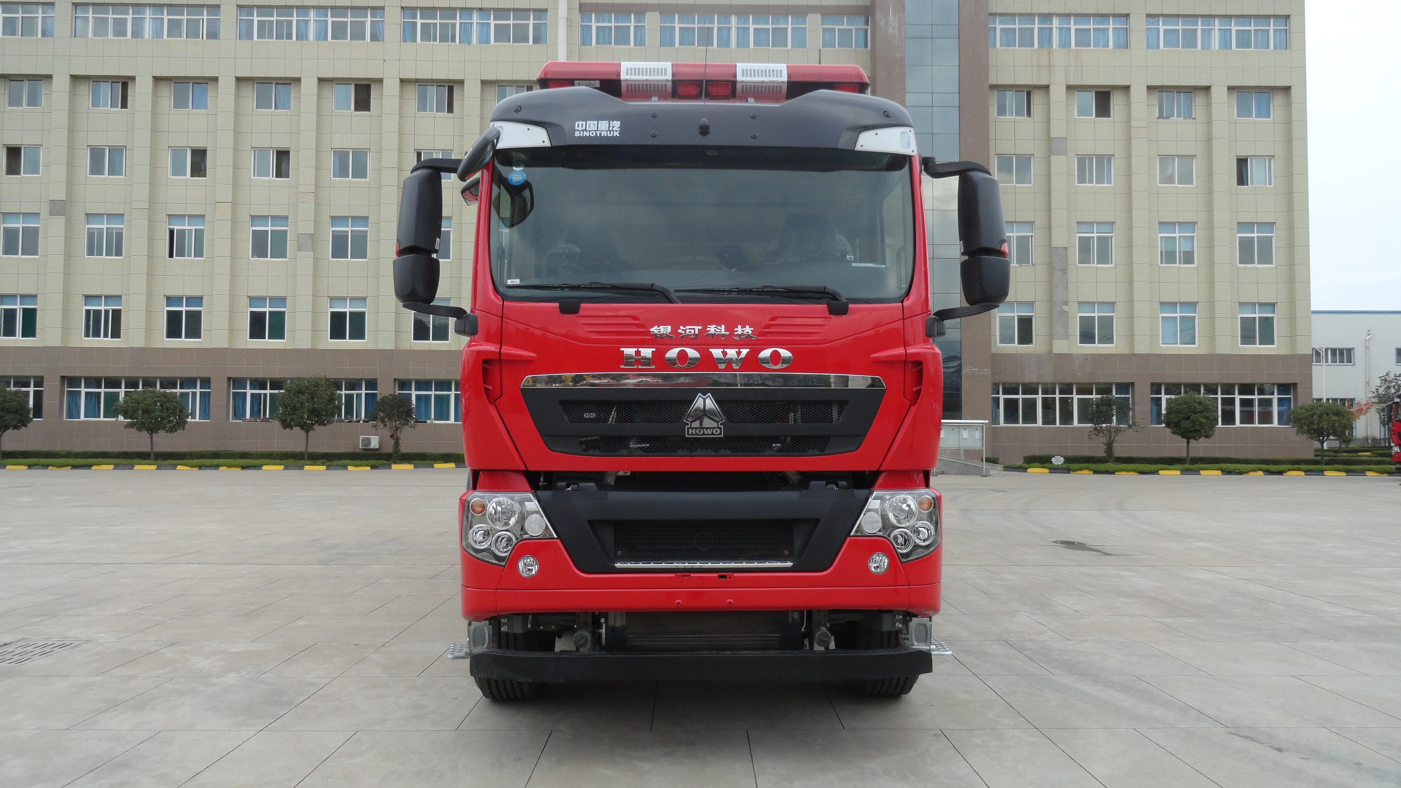 HOWO 8x4 chassis BX5420GXFPM240/HT6 Foam fire truck