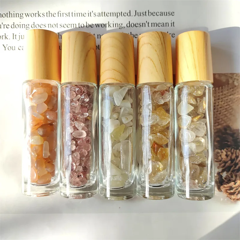 Wholesale price crystal gemstone roller crystal chips inside Essential Oil bottle with wood lid