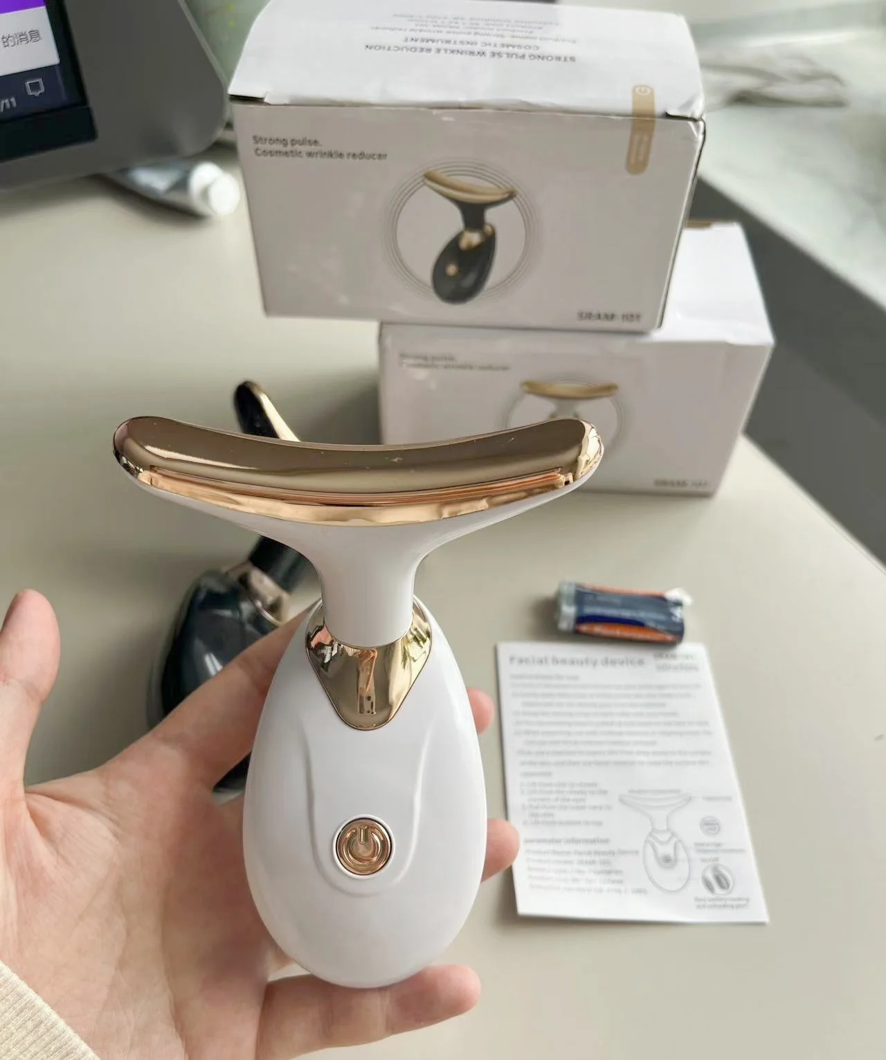 2024 Hot Selling Skin Tightening Anti-aging Face And Neck Lifting Massager Therapy Face And Neck Lifting Device