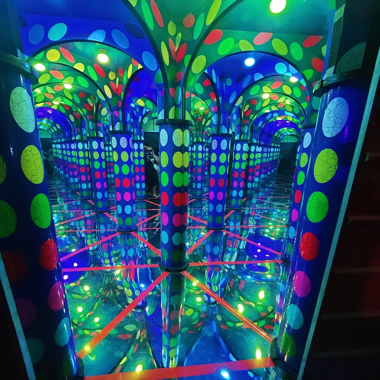Attraction mirror labyrinth customized theme park amusement rides mirror maze for sale
