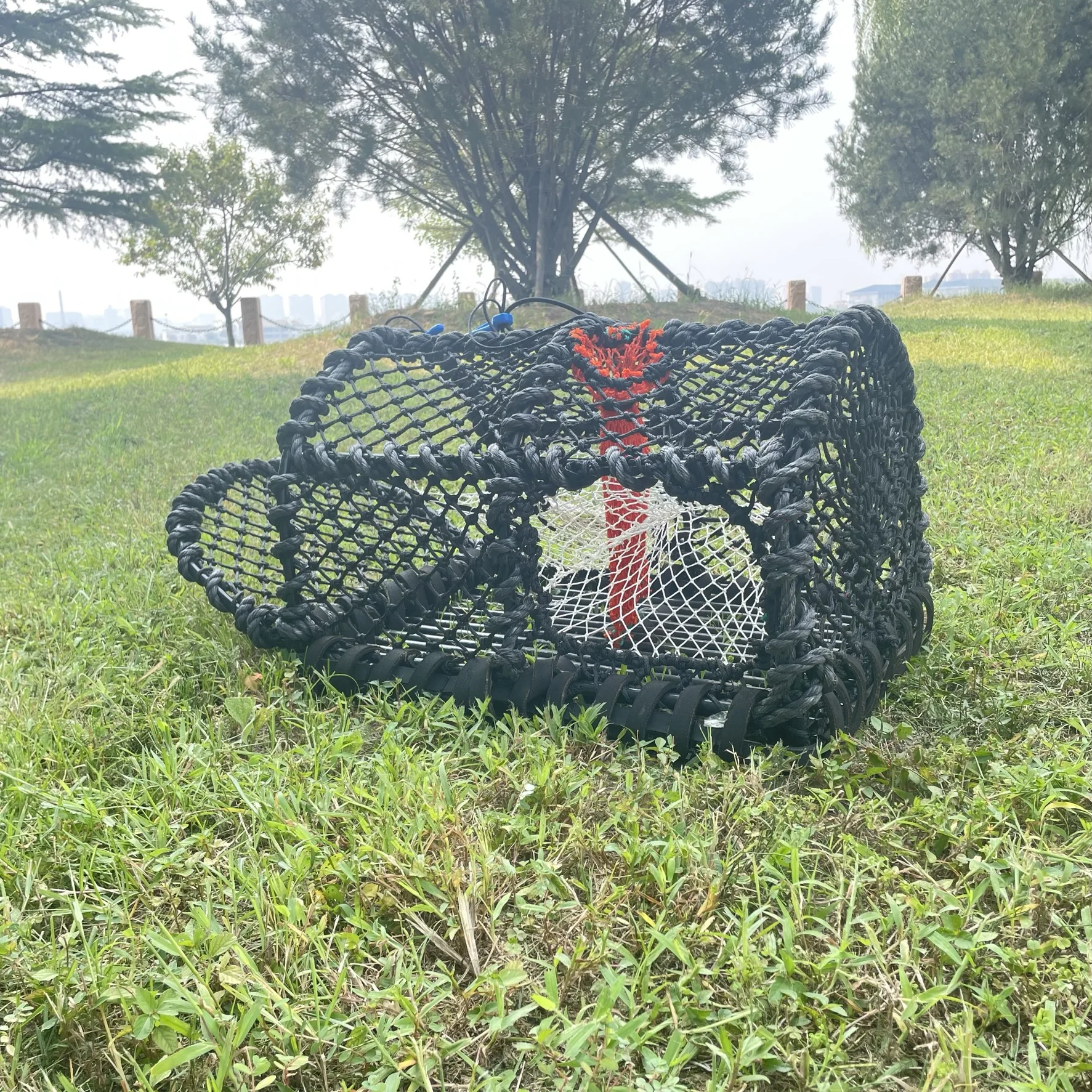 Hot sale  customized  Europe fishing trap heavy duty lobster trap in deep sea  with high quality