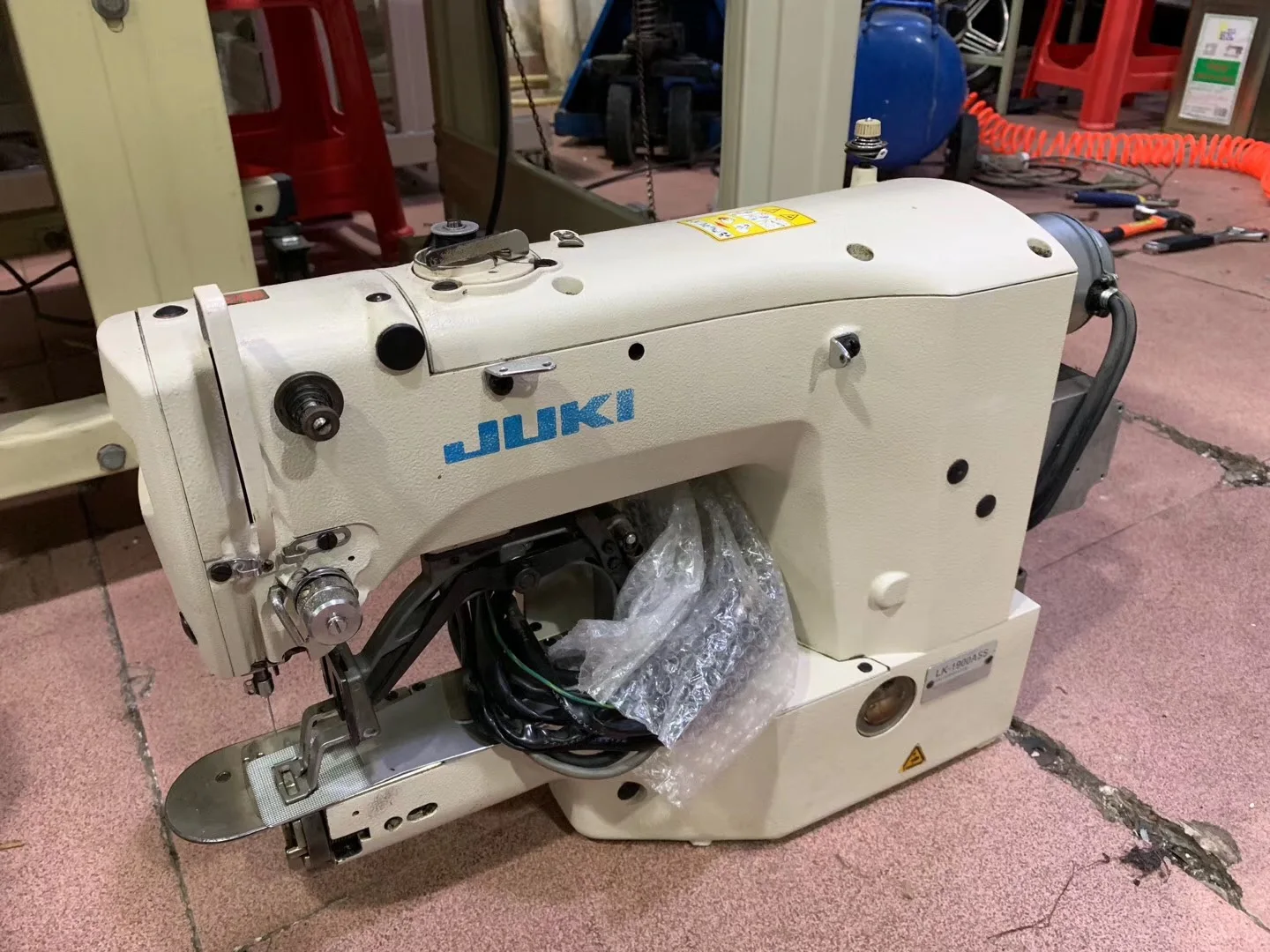 Brand new full set  JUKIs LK-1900 Computer controlled High-speed Bartacking Sewing Industrial Sewing Machines in stock