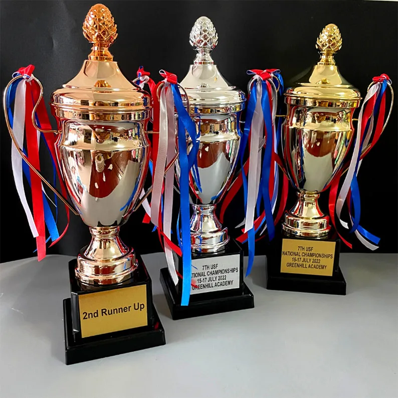 Manufacturer Wholesale Medalion Custom Metal Medal Sports Cups Soccer Football Medal And Trophy