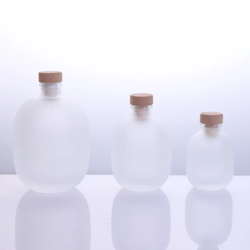 Wholesale Custom 375ml 500ml 750ml  Empty Beverages Alcohol Spirit Clear Frosting Wine Bottle Glass Liquor Bottle