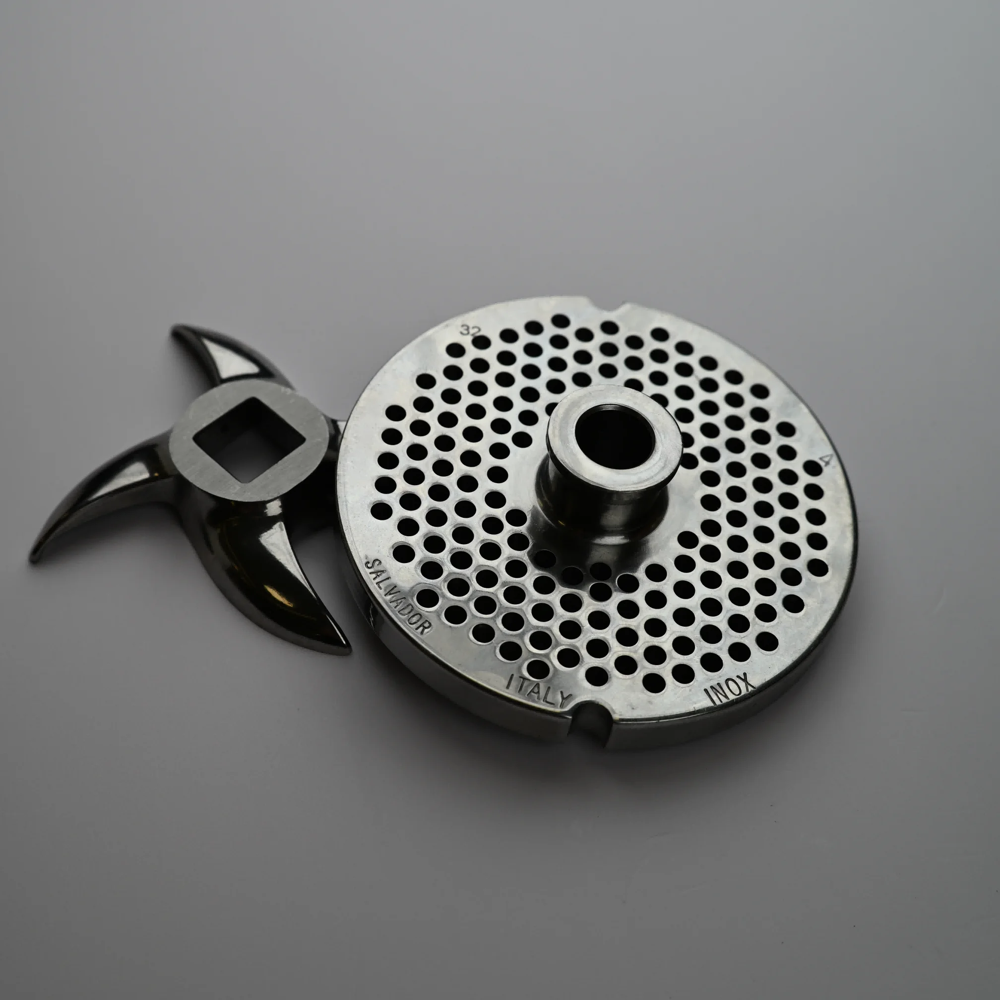 High Quality Meat Mincer Plate Blade Replacement Parts Forged Meat Mince Plate Stainless Steel Machining Services English