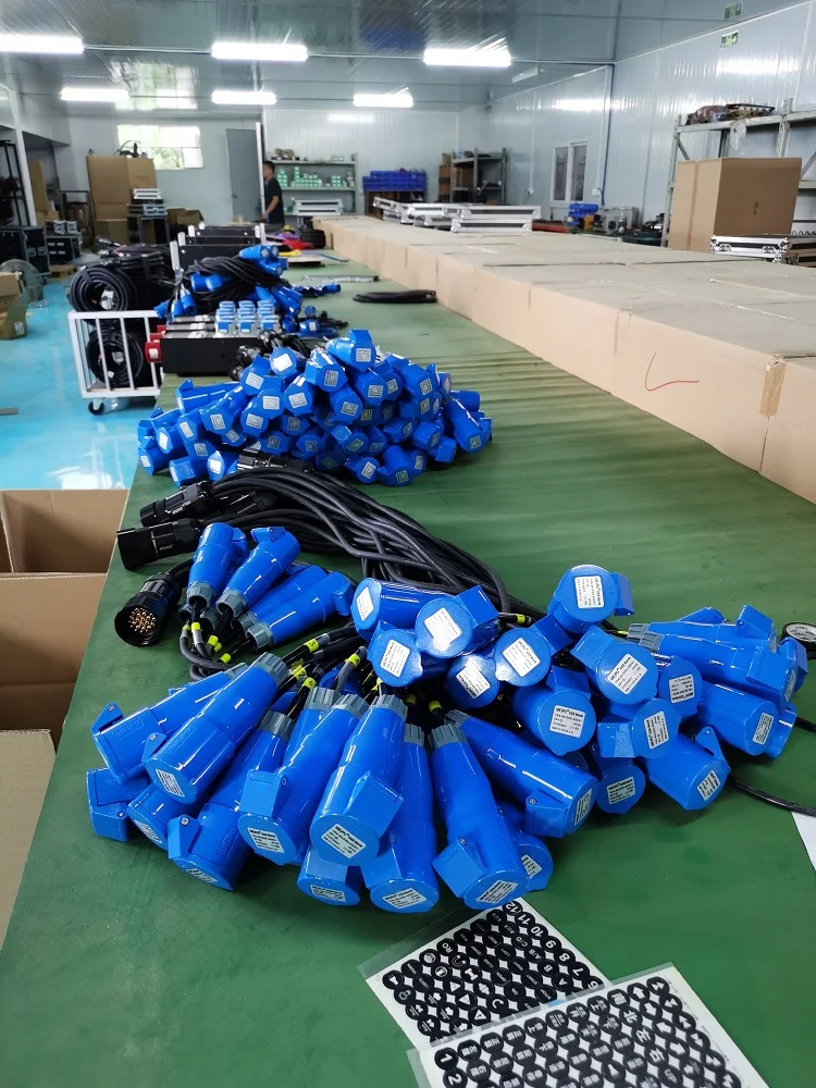 Custom length male or female 19pin socapex breakout cord to 6 units 16A/3P CEE sockets 3 *2.5mm extension cable