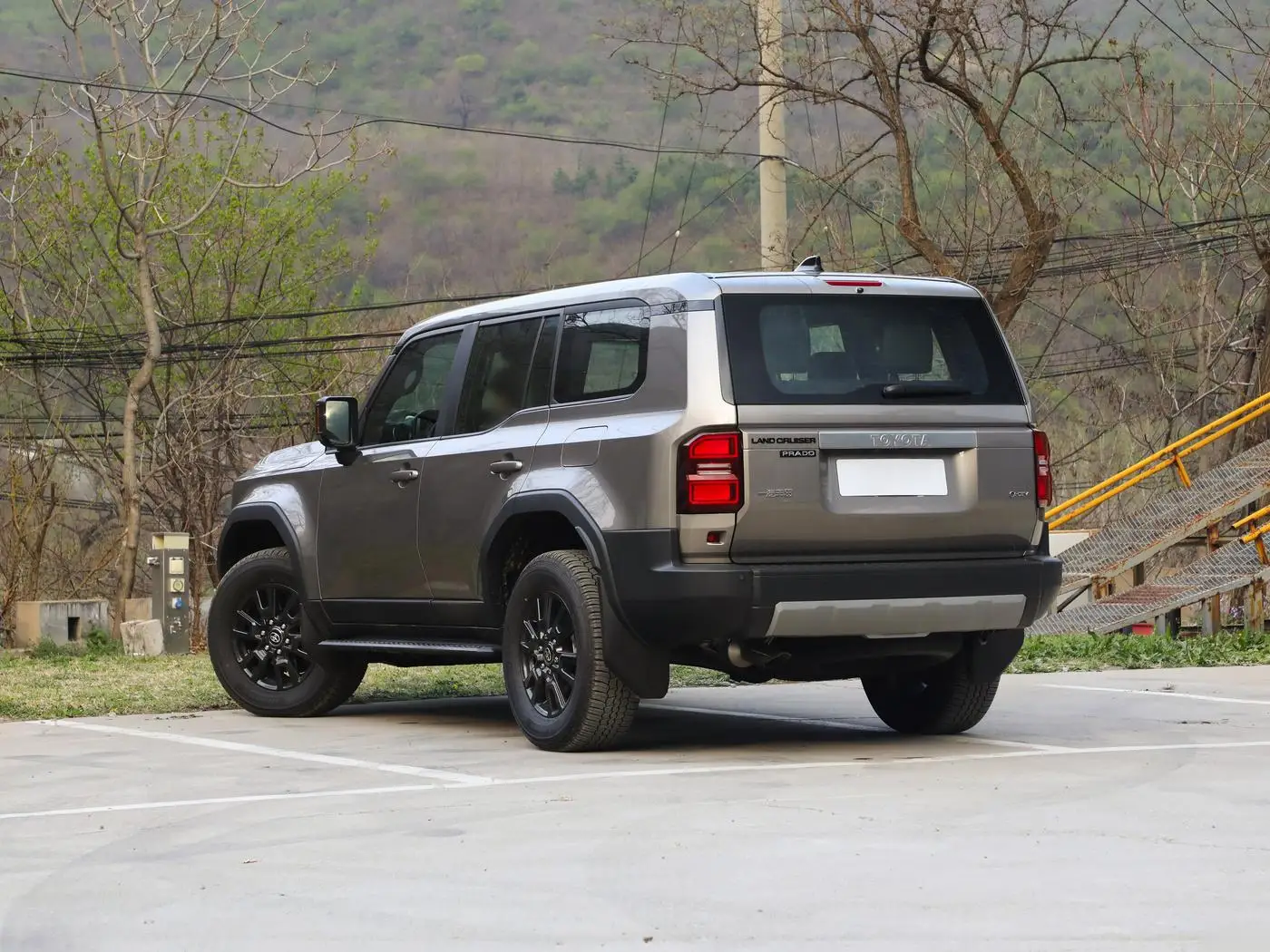 2024 Новый TO-YO-TA PRADO средний большой внедорожник 2 4 т дикий BX 5-местный 6-местный гибрид новый из Китая TOYO-TA