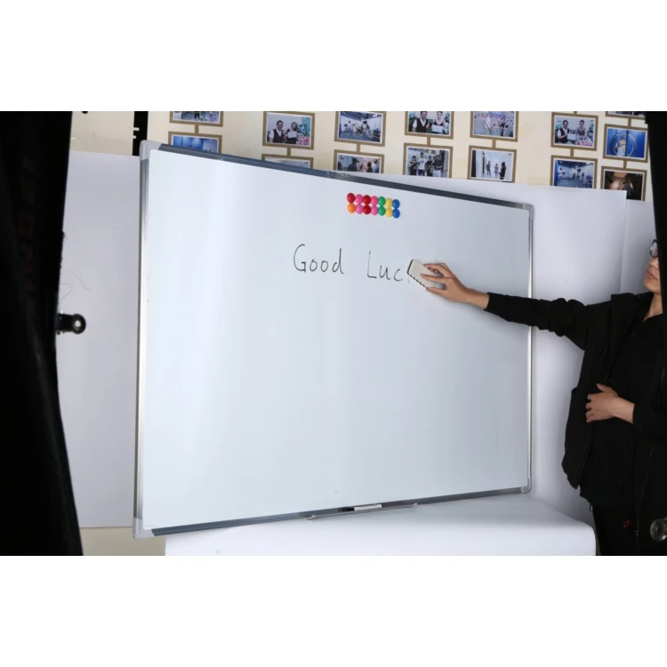 China Manufacturer Direct Sale Standard Type Size 30*45cm Aluminum Fardrame Whiteboard
