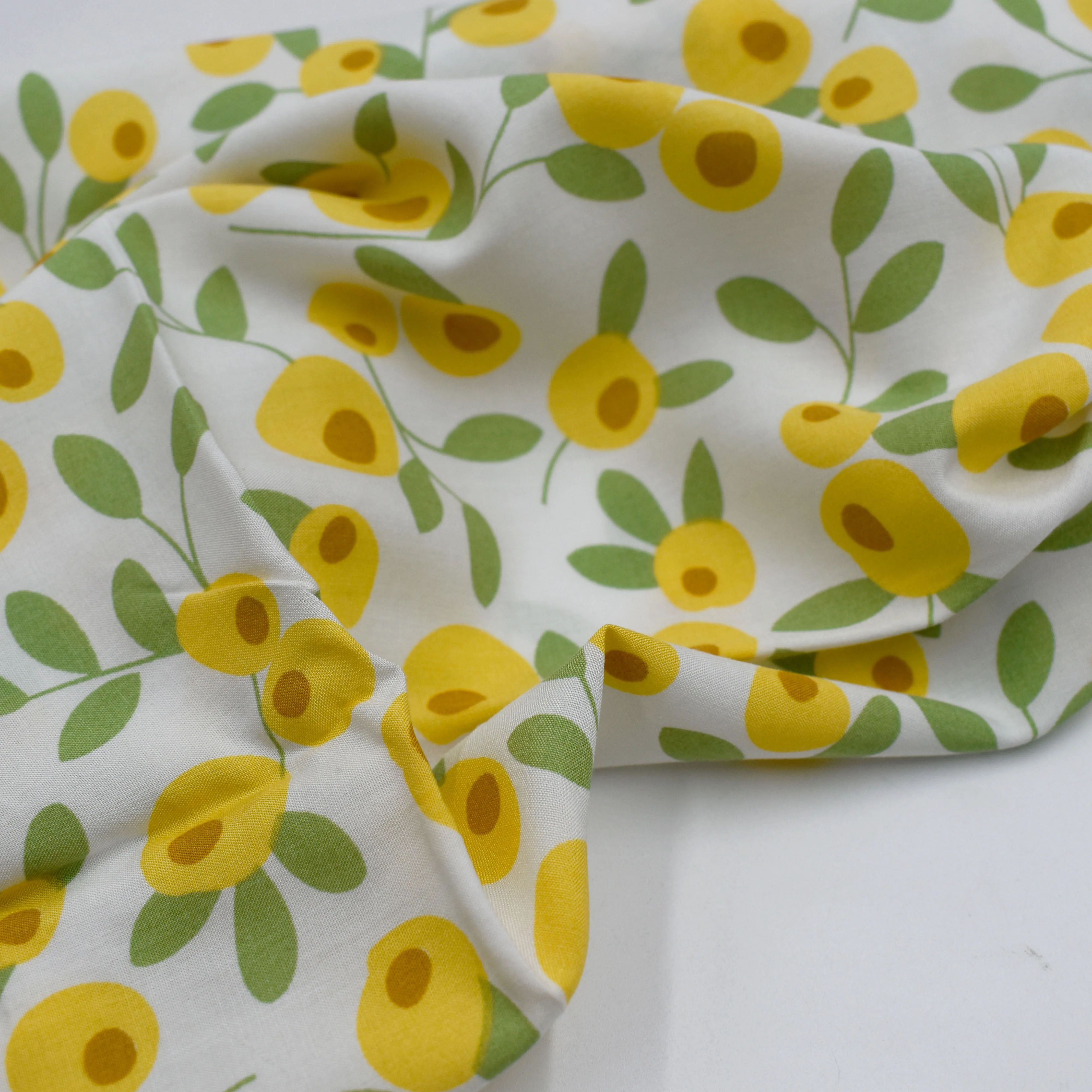 Popular 100 Viscose Floral Printed 45*45 Woven 100% Rayon Viscos Dress Fabric for Women Skirt