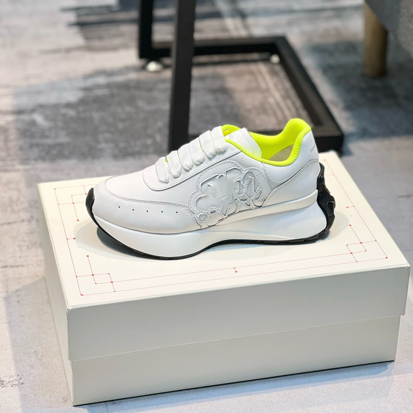 Latest High Quality Casual Women Sport Shoes Original Men Shoes Genuine Leather White Sneakers for Men