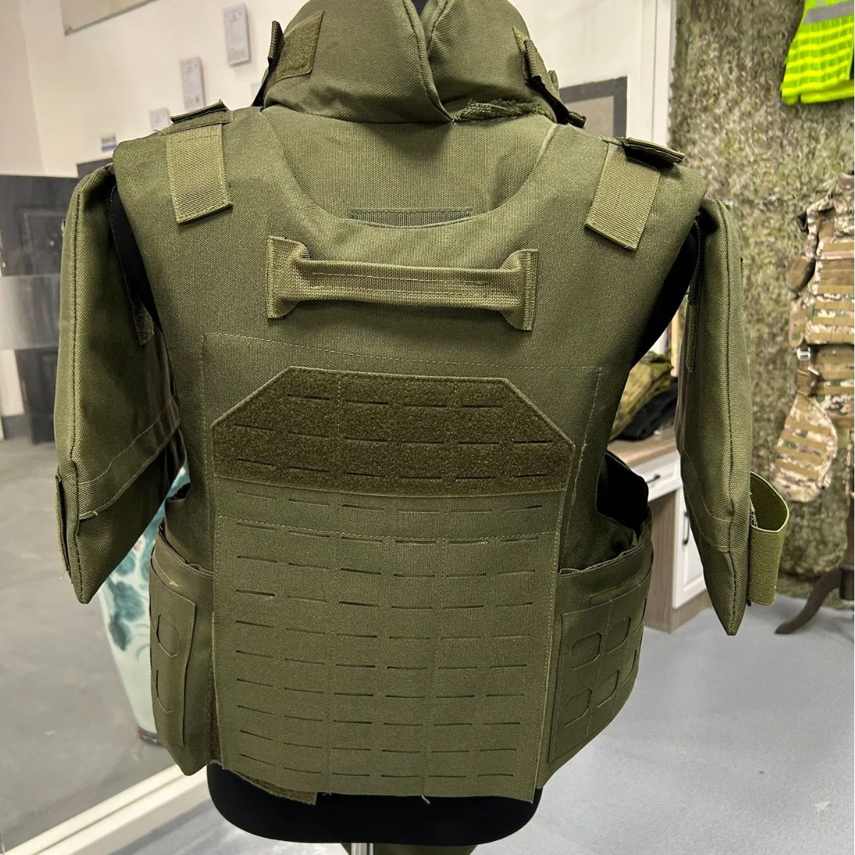 Full Body Coverage Adjustable Gear Protective Breathable Tactical Vest