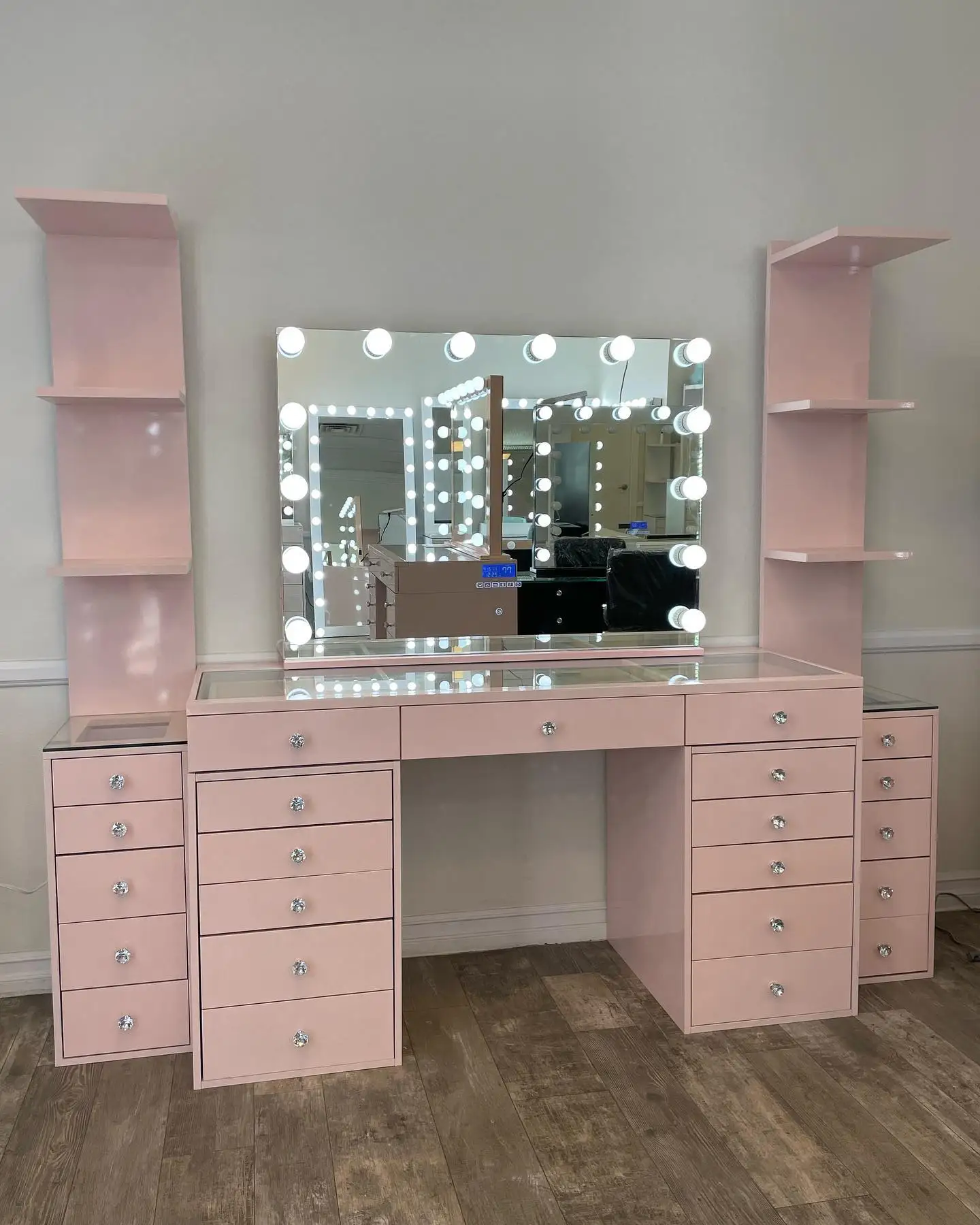 Hot sale large hollywood makeup mirror with LED lights sensor touch tempered glass top makeup table