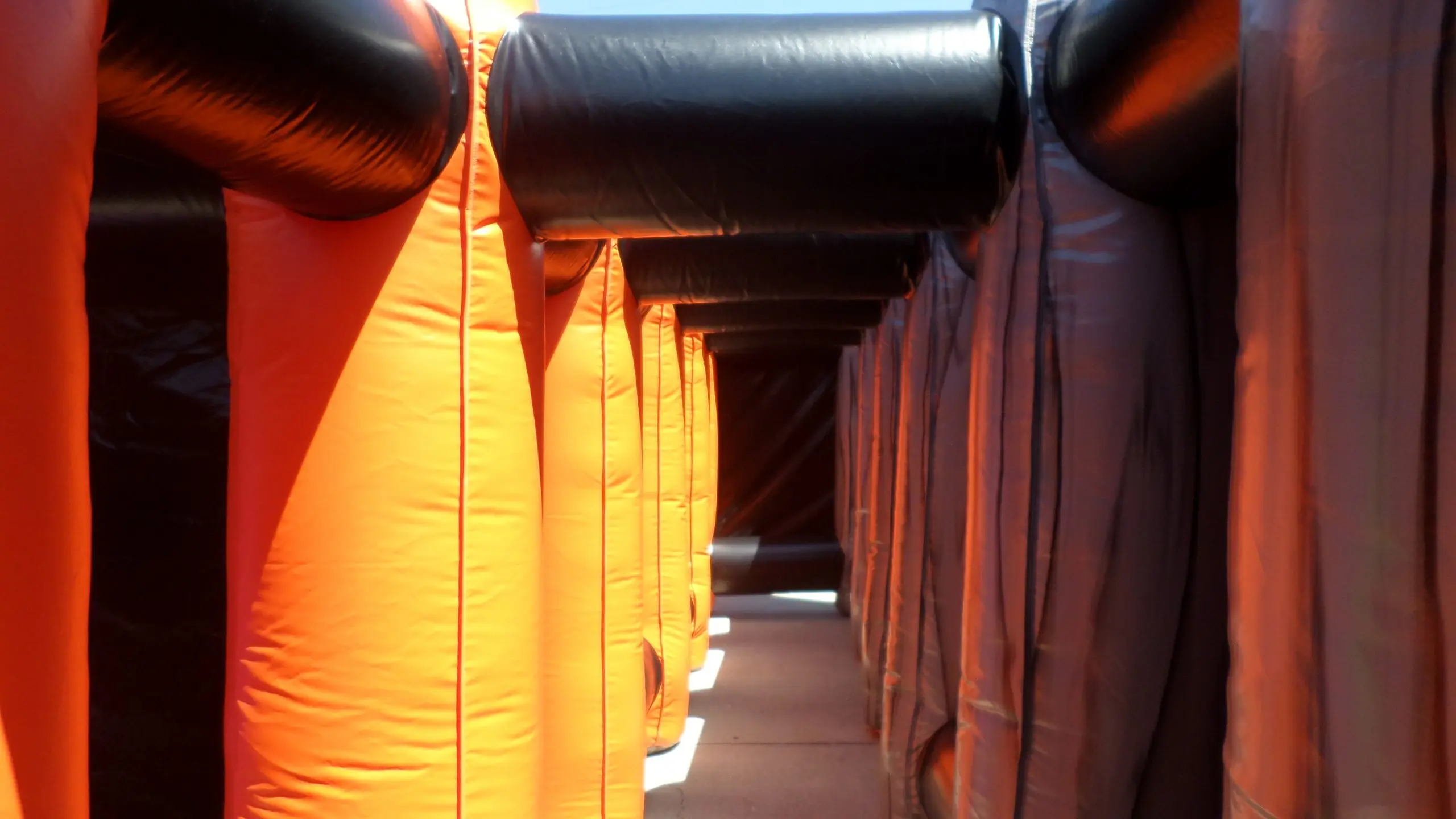 Amazing factory sale big inflatable haunted maze arena sports games inflatables Maze games for adults