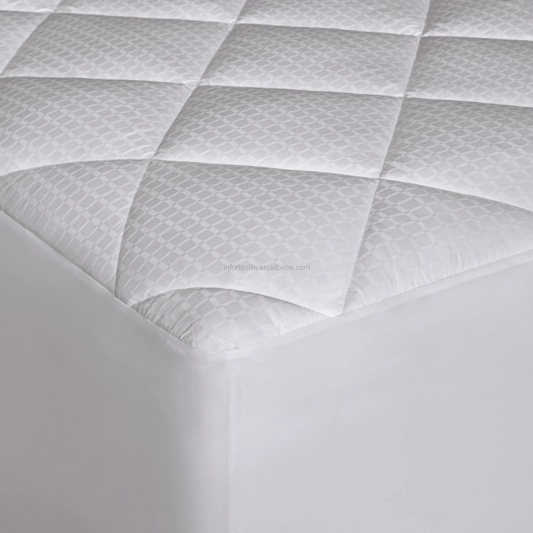 Luxury Quilted Cotton Fitted Waterproof Mattress Protector with Cotton Stripe Fabric