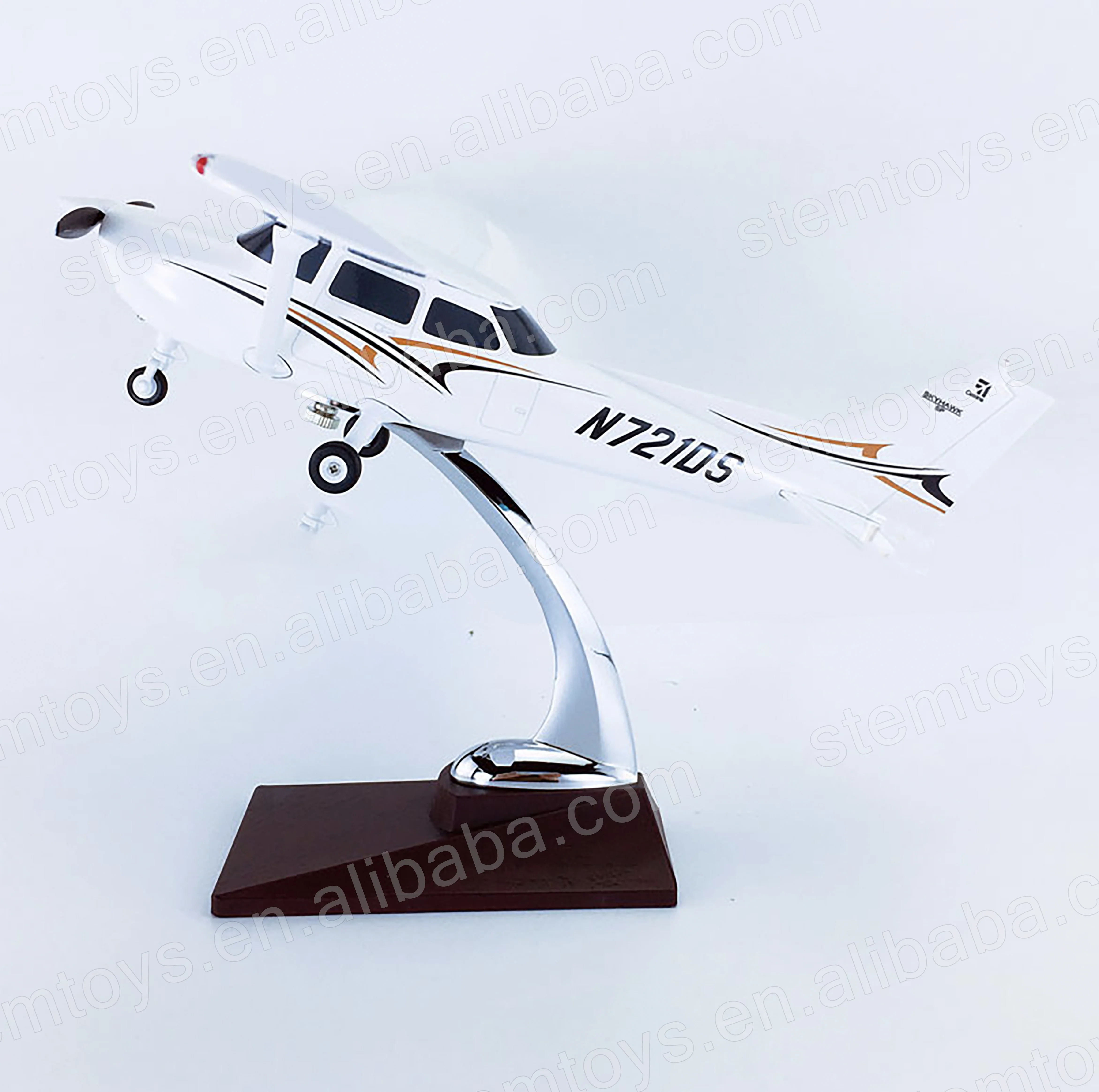 28cm Cessna 172 Skyhawk Skylane Popular Resin Aircraft Model Private Pilot Student Training Fighter Airplane Models Gift