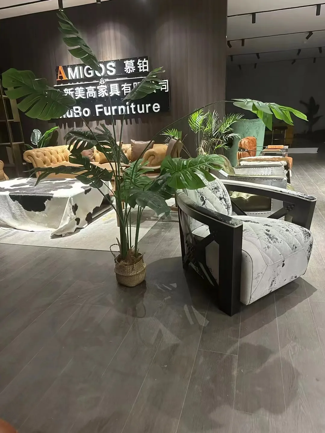 vintage Leather American Hookah room Bar Club Salon Accent Cigar Aviator chair