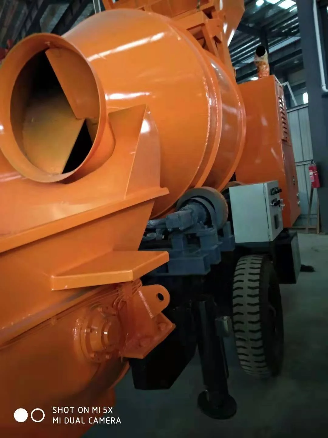 Trailer mounted concrete mixing pump JB40/450 concrete pump with mixer