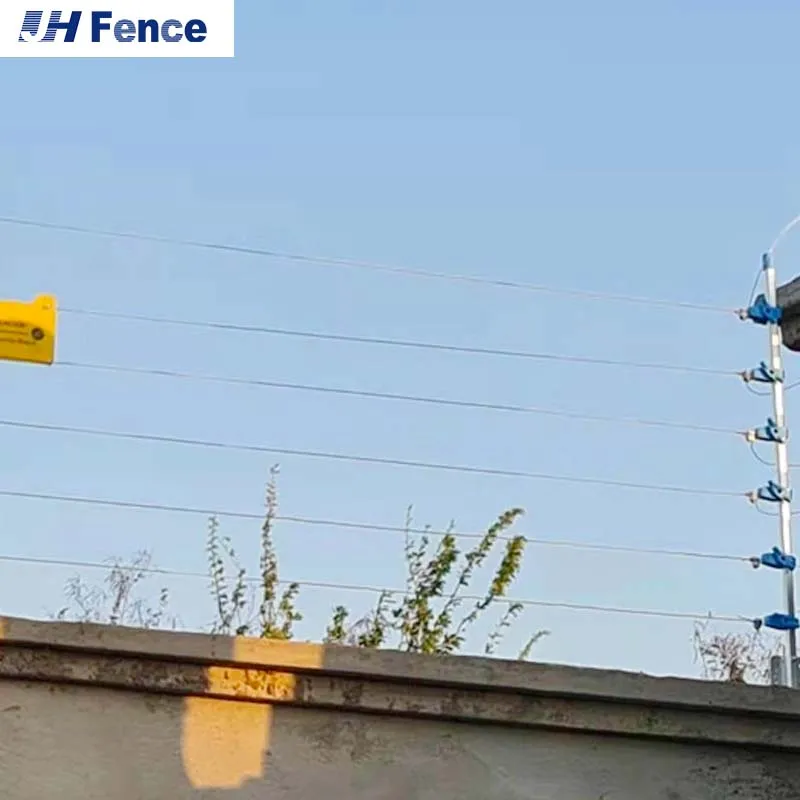 4 in Diameter Hot Dipped Galvanized Steel Pipe Fence Angle Posts