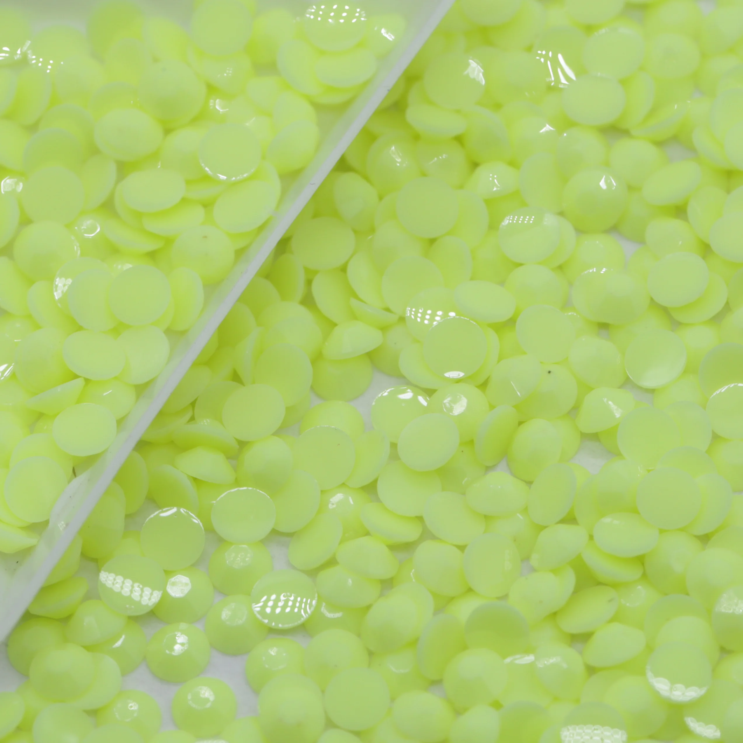 WHATSTONE 3mm 4mm 5mm New Jelly Macaron Color Flat Back Stones Round Macaron Solid Resin Rhinestone For Clothing Accessory