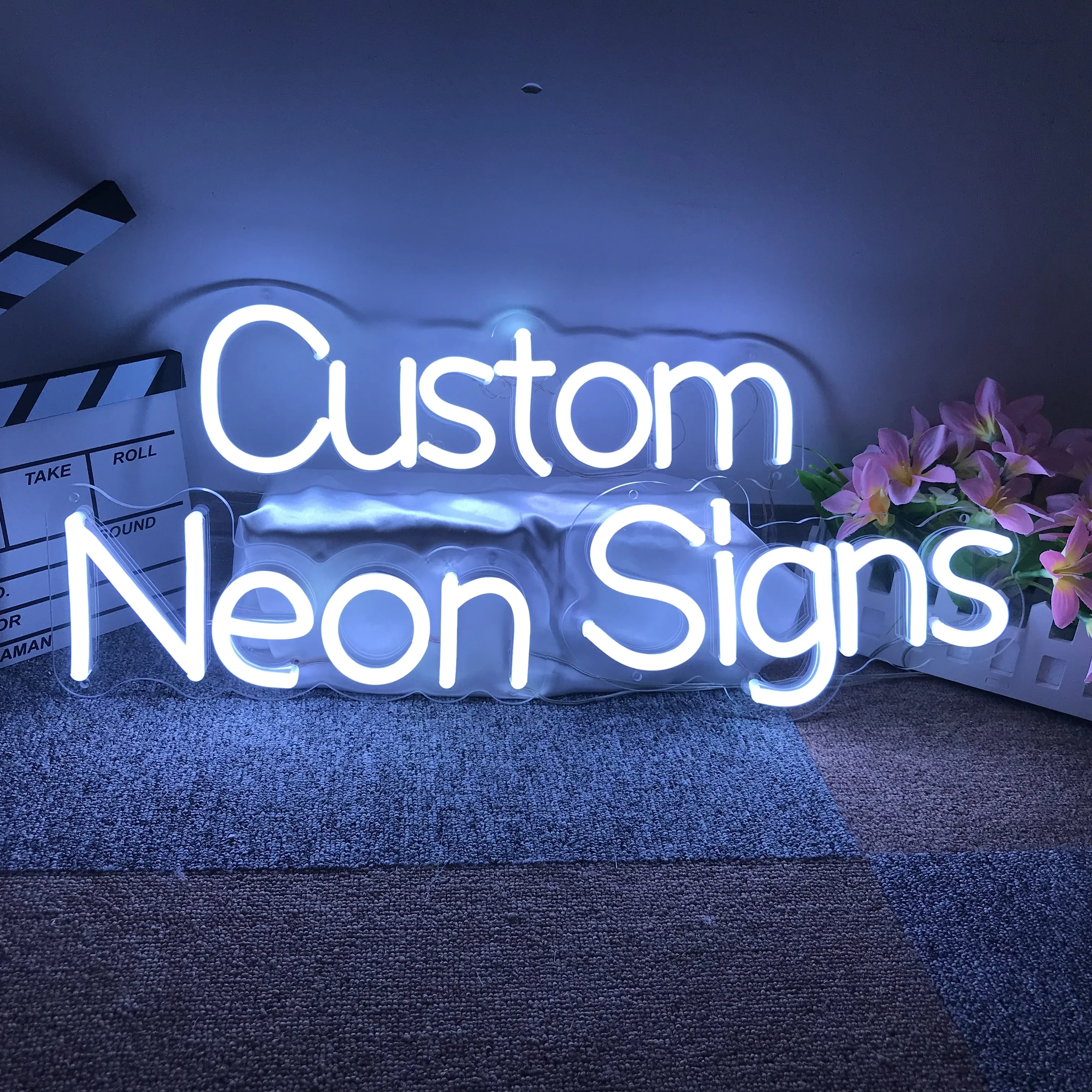 High End Customized Comics Logo Kaws Brand Event Electronic Acrylic Board LED Neon Sign Light